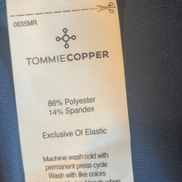 Tommie Copper Core Short Sleeve V Neck Tee in Dark Navy Blue size XL - Picture 5 of 7